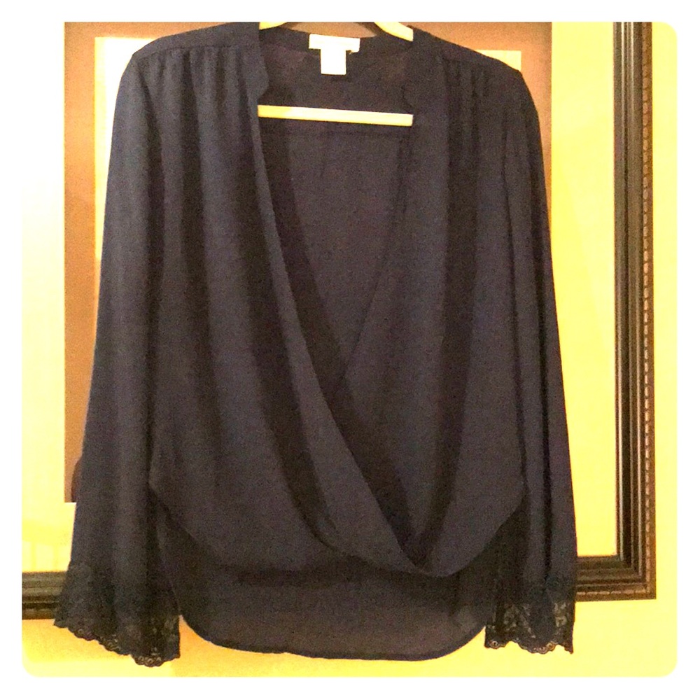 NEW!!! Navy blouse with beautiful lacy sleeves